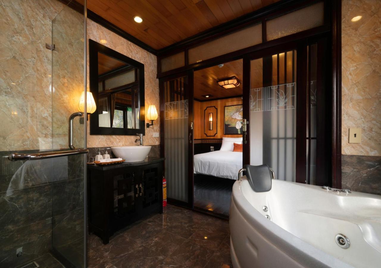 Hotel Arcady Boutique Cruise Ha Long Esterno foto