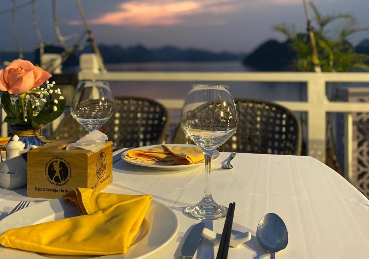 Hotel Arcady Boutique Cruise Ha Long Esterno foto