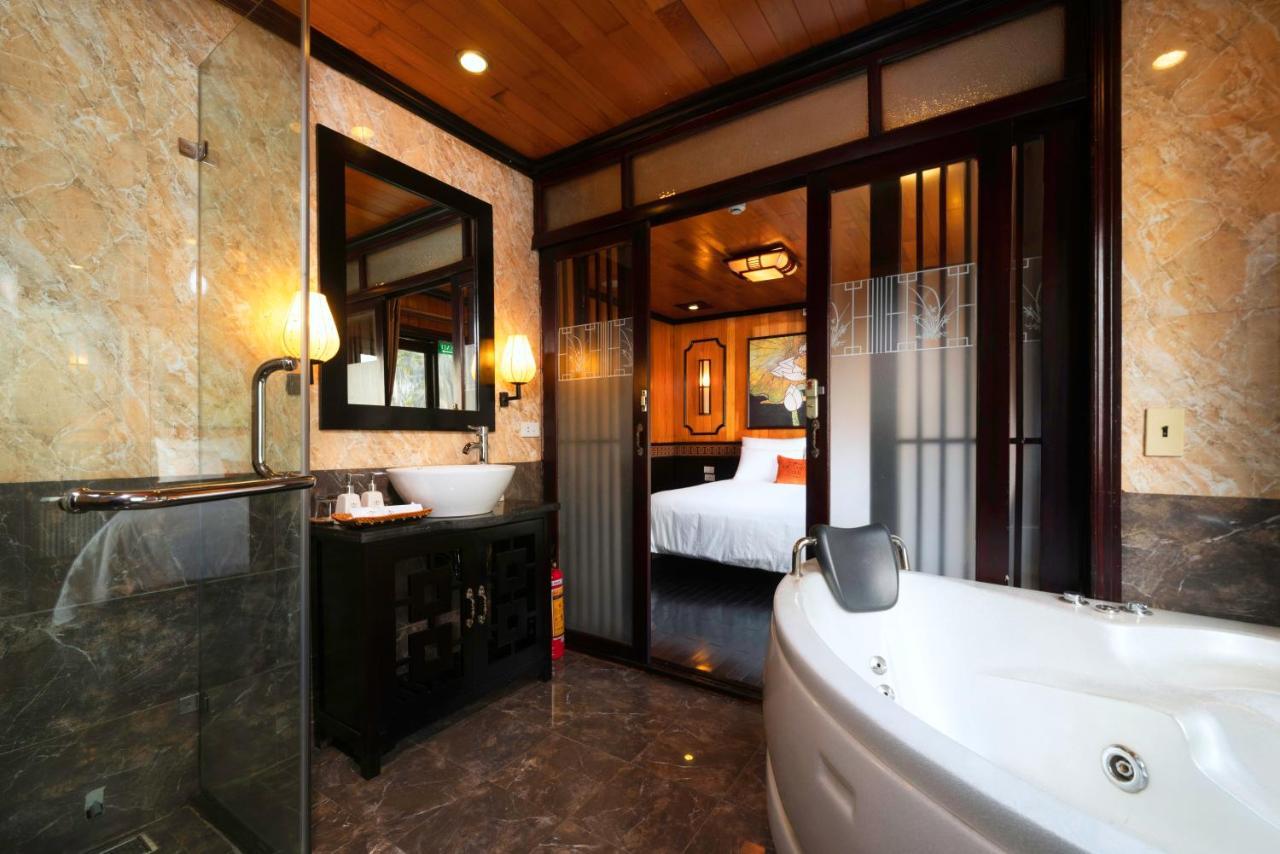 Hotel Arcady Boutique Cruise Ha Long Esterno foto